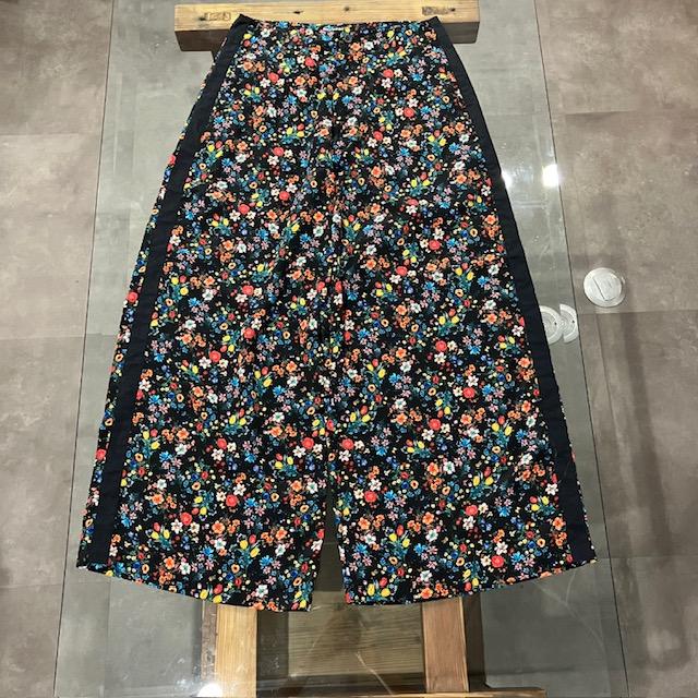 MEYAME（メヤメ） MEYAME / SIDE LINE WIDE PANTS (FLOWER) BLACK