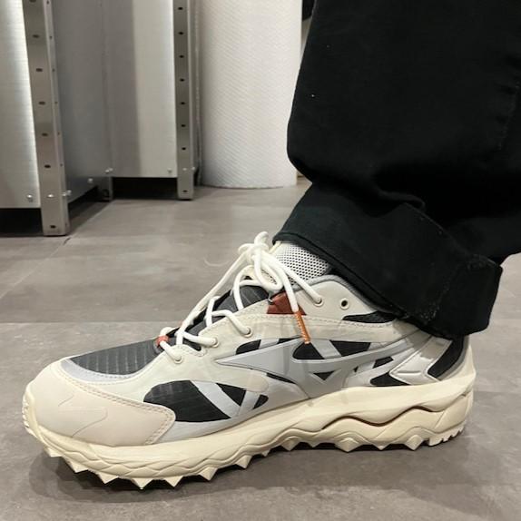 タイムセール！ ミズノ Wave Mujin TLGTX 23cm 新品未使用 MIZUNO スニーカー 「MIZUNO / ミズノ」Wave Mujin TL GTX レディース