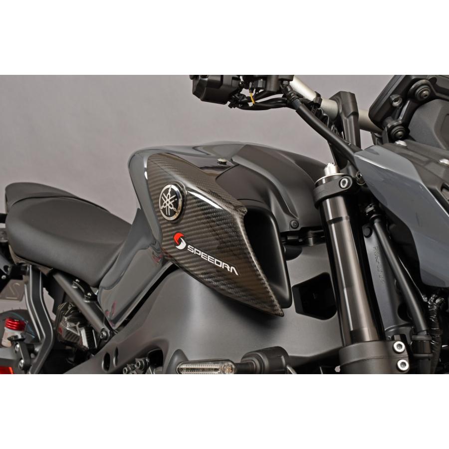 YAMAHA MT-09/SP 2021- エアダクトカバー 左右セット ドライカーボン (仕様:平織り艶あり)  SPEEDRA スピードラ  CYA1103PGの画像