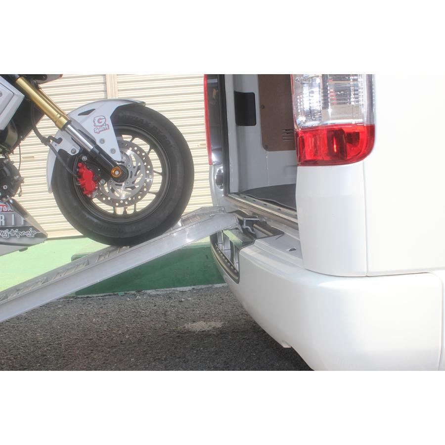 【未使用品】ハイエース200系用　ラダーレシーバー　J-TRIP 楽天市場】【 J-TRIP ラダーレシーバー 200系ハイエース用