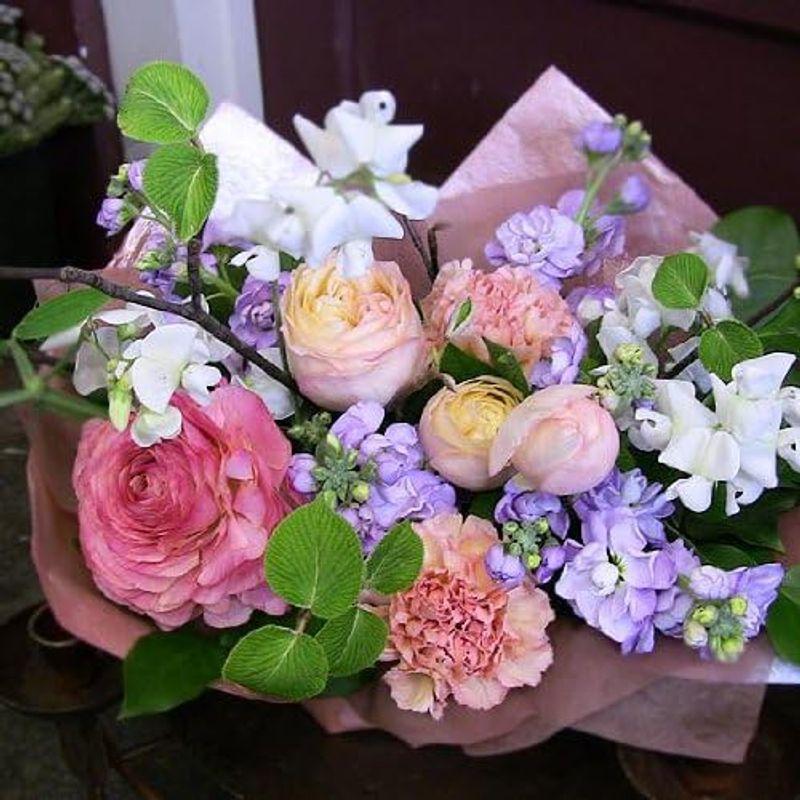 パリスタイルの花屋春の枝と小花のアレンジメント誕生日・結婚祝い・結婚記念日・プレゼント 各種お祝い・記念日に 結婚祝い 結婚記念日 プレゼント 各種お祝い 記念日に 注意 サイズ