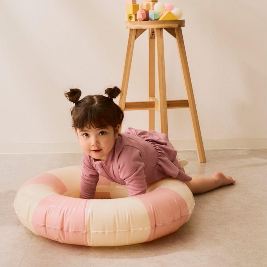 ラッシュガード キッズ 長袖 ジップ フルジップ フリル UVカット 日焼け対策 90 100 110 120 130cm ペアルック 親子コーデ 夏 175120 |  | 15