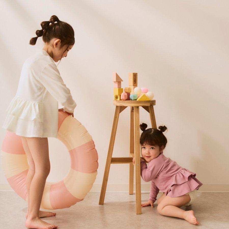 ラッシュガード キッズ 長袖 ジップ フルジップ フリル UVカット 日焼け対策 90 100 110 120 130cm ペアルック 親子コーデ 夏 175120 |  | 16