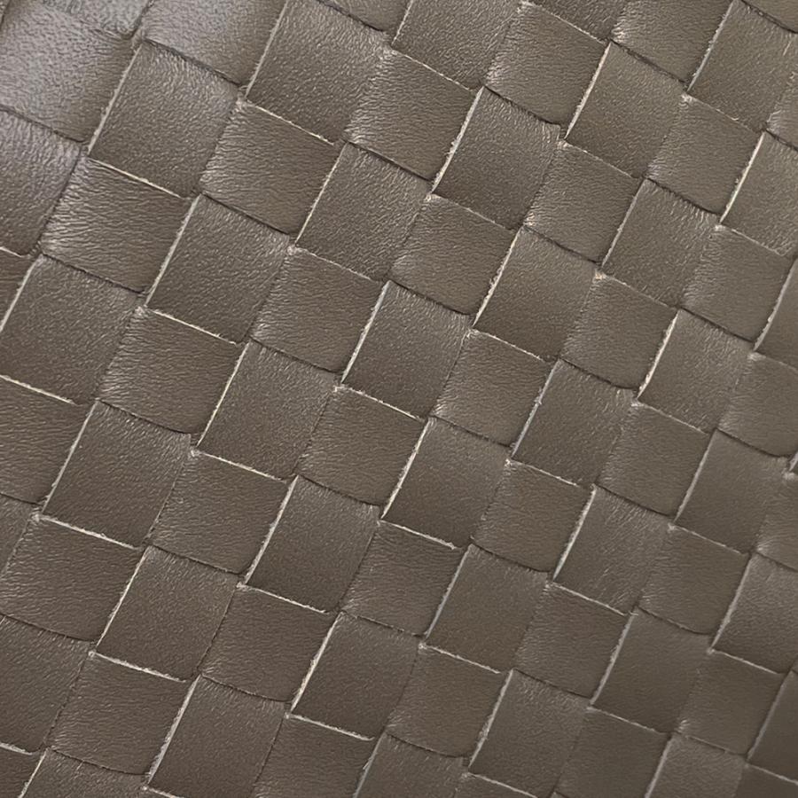 BOTTEGA VENETA（ボッテガ・ヴェネタ） 長財布 ラウンドファスナー