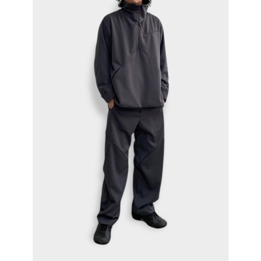 bal × ii_iiiiiiii TECHNICAL WOOL TROUSERS  ASPHALT / 2026SS bal original ハーフジップ プルオーバーの画像