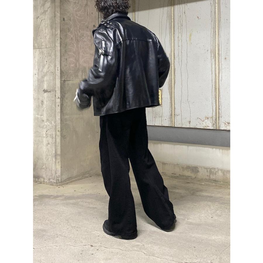 24AW〈NVRFRGT〉 3D Twisted Half Pants NVRFRGT BLACK 3D TWISTED CARGO PANTS SS25