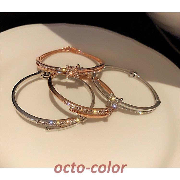 ゴージャスな手元に♡CHANEL キラキラストラス バングル バングル - メタル & ストラス、ゴールド & クリスタル
