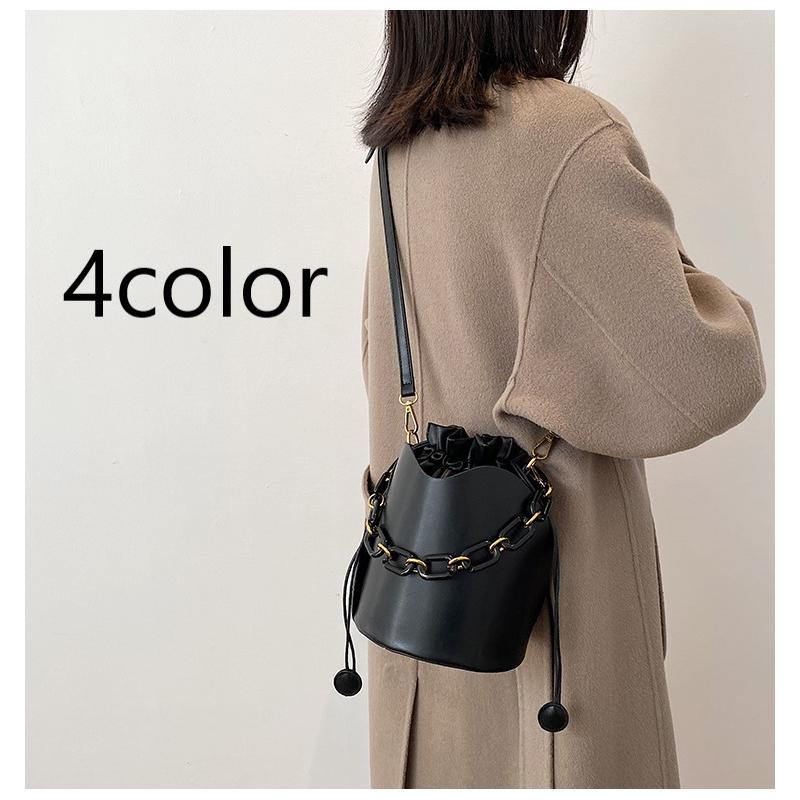 ショルダーバッグ ハンドバッグ レディース おしゃれ おでかけ 私服 