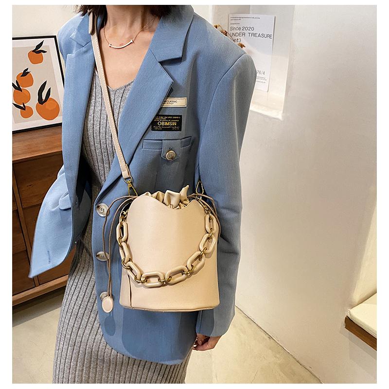 ショルダーバッグ ハンドバッグ レディース おしゃれ おでかけ 私服 