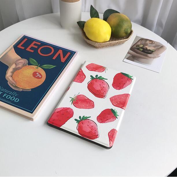 【イチゴ】【美品】iPad第10世代 Amazon.co.jp: iPad 第9/8/7世代 ケース 苺 イチゴ柄 フルーツ