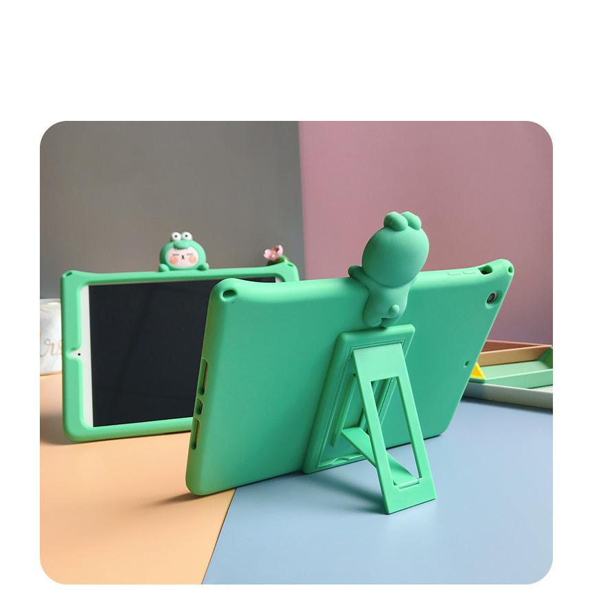 【エヌ エクレ】パティーヌ型押し ipadアイパッド・パソコンケース グリーン緑 アイパッドケース 可愛い グリーン キャラクター iPadケース 11インチ