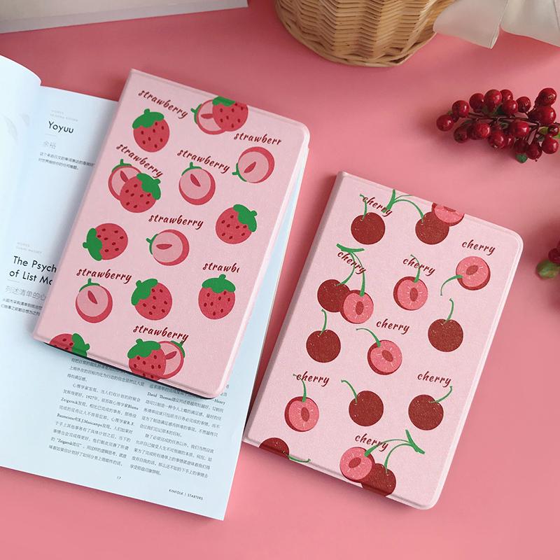 iPadケース 11インチ アイパッドケース 可愛い フルーツ いちご