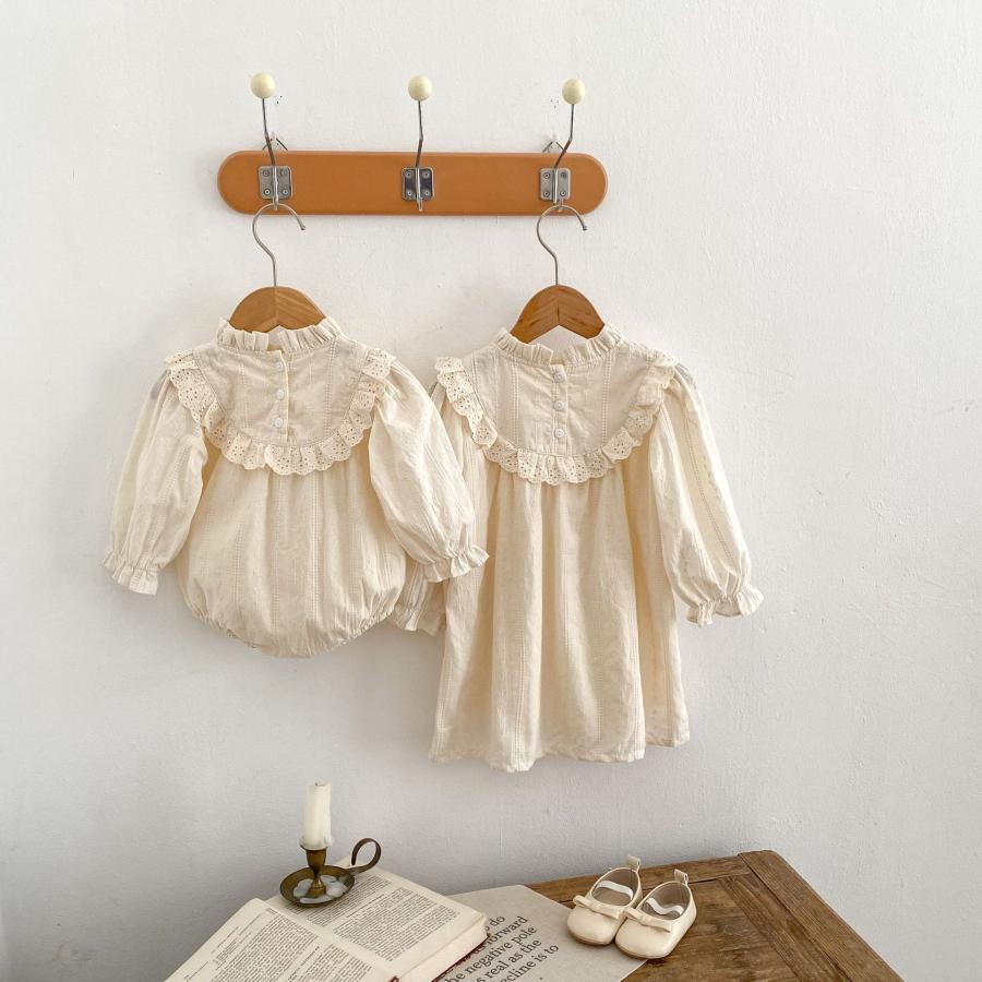 姉妹お揃い レース付きクリームカラー ベビーロンパース＆ワンピース