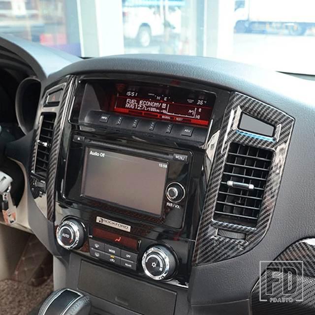 並行輸入品】三菱パジェロ 2007-2019用 内装ダッシュボード センター