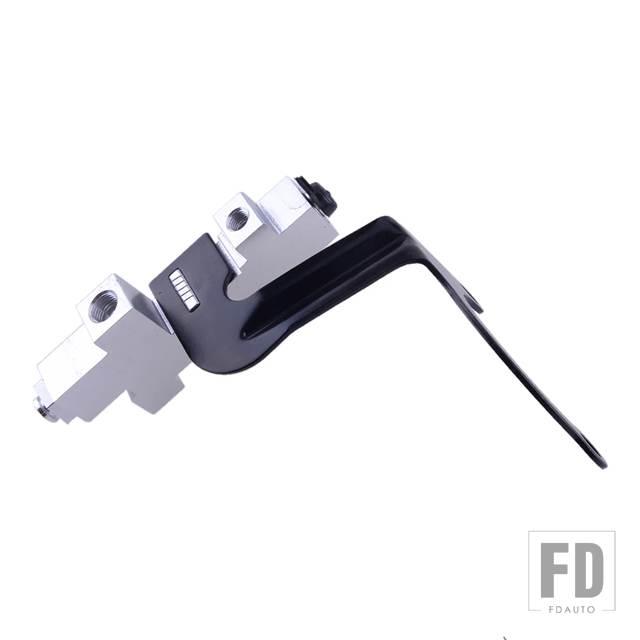 並行輸入品】シボレー ブレーキプロポーショニングバルブ 15606198 172