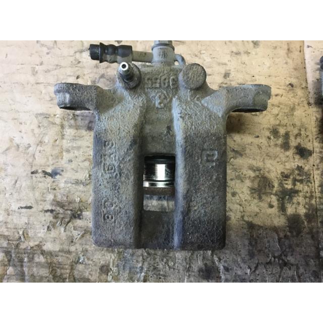 エクストレイル DBA-NT32 左Rキャリパー 44011-4BA0A T32 HT32 HNT32 