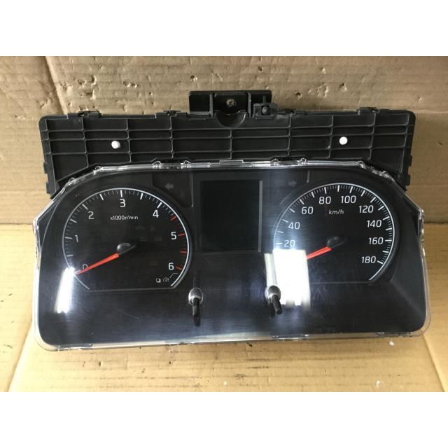 ダイエットフード NO NV350キャラバン CW8E26 スピードメーター バックモニター付 3XB0C