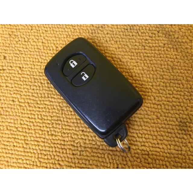 プリウス DAA-ZVW30 スマートキー キーレスリモコン 89904-47170 送料