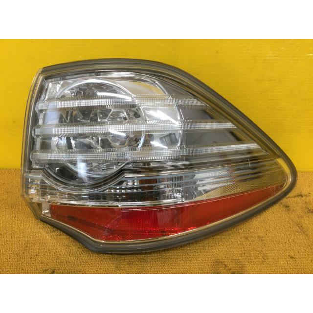 トヨタ クラウンハイブリッド GWS204 テールランプ 左右セット (11) トヨタ クラウンハイブリッド GWS204 テールランプ 左右セット (11)