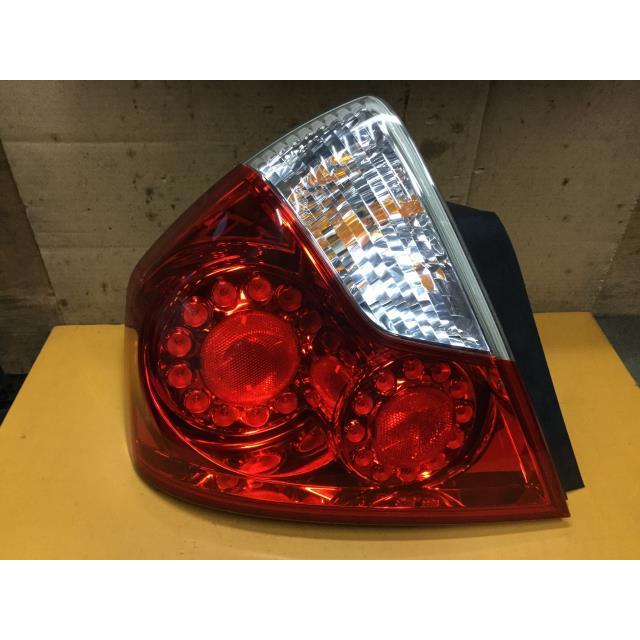 フーガ CBA-PY50 左テールランプ 3500 350GT VQ35-DE WV2 銀 220-63786