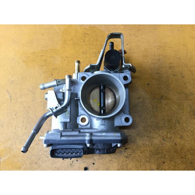 フィット DBA-GE6 スロットルボディ 1300 G L13A-E NH624P 白 16400