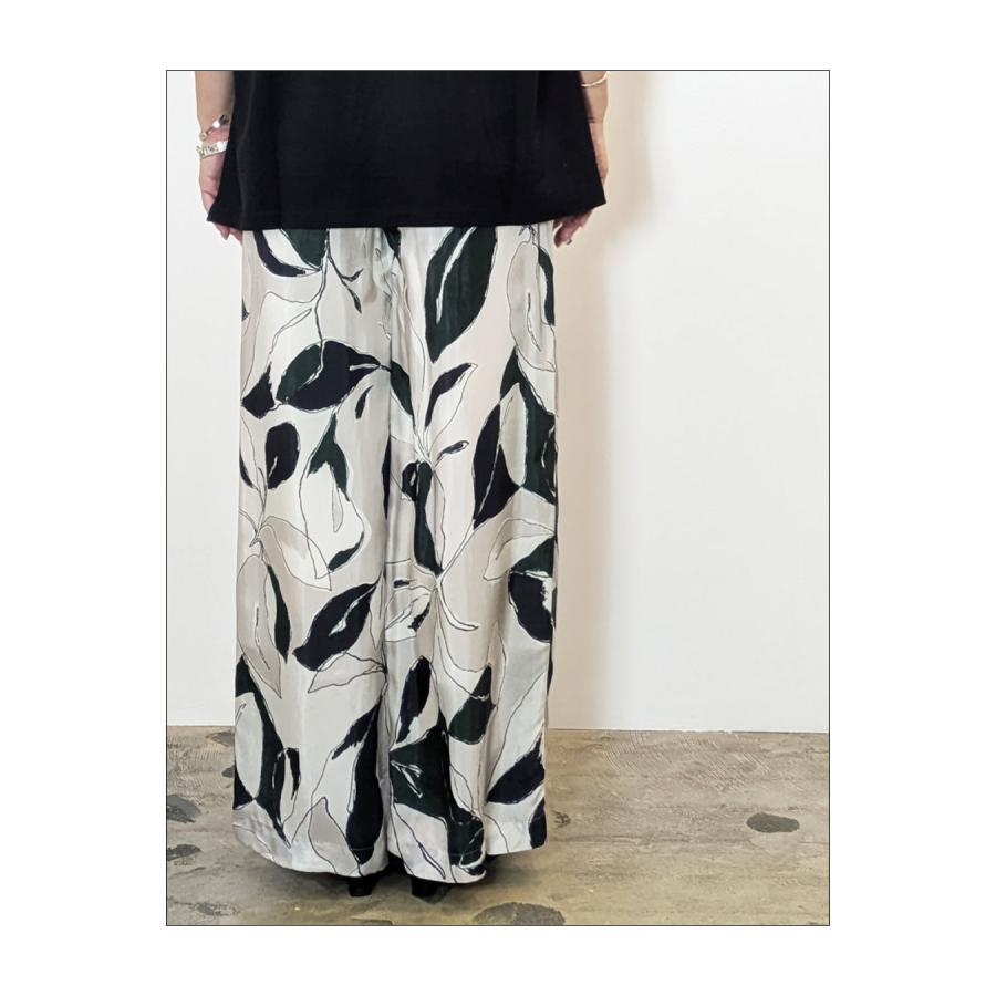 SACRA（サクラ） MODERN LEAVES PANTS（モダン リーフ パンツ