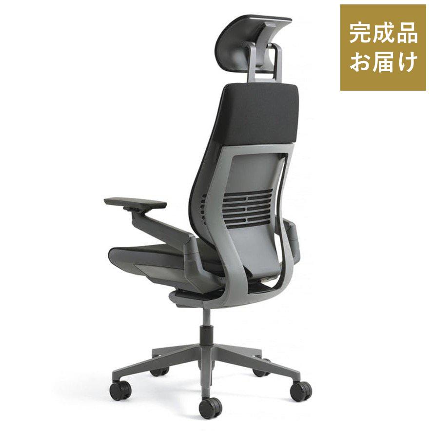 Steelcase - Gesture(意思表示) ヘッドレスト付 / 背:3D編み物 / 座居敷き:差し交わす(Connect) / 360腕：フルアジャスタブル(モビール肘)/ 一回りうしろ側 オフィス、ワークチェア-オフィスチェア