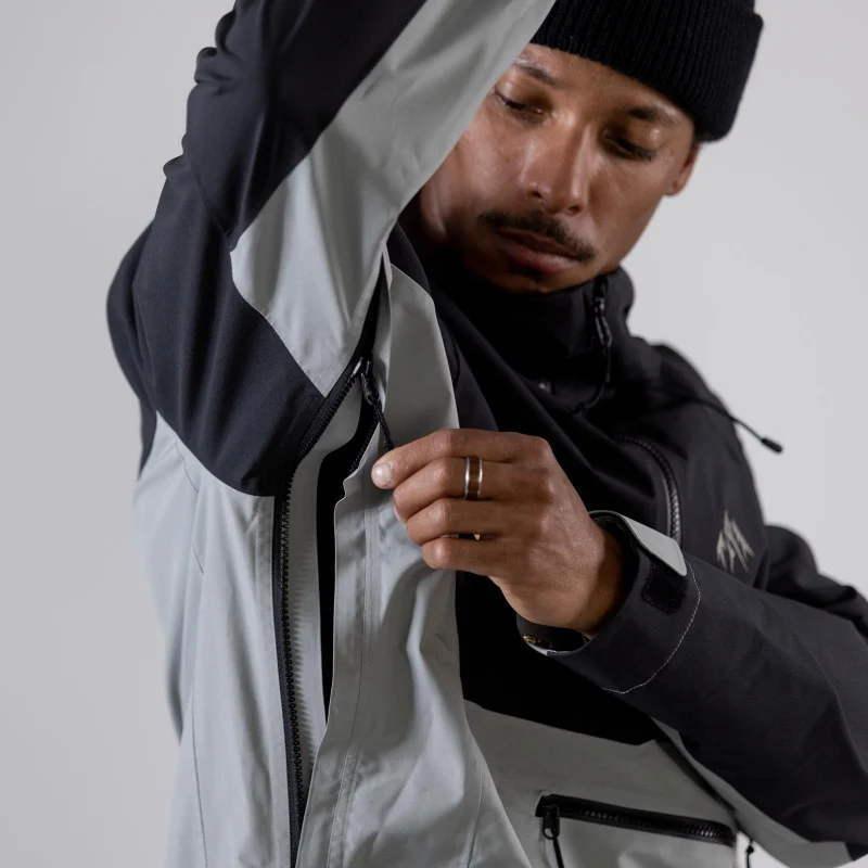 JONES SNOWBOARDS ○ MTN SURF ANORAK JKT FROSTI BLUE Lサイズ JONES SNOWBOARDS ○ MTN SURF ANORAK JKT FROSTI BLUE Lサイズ