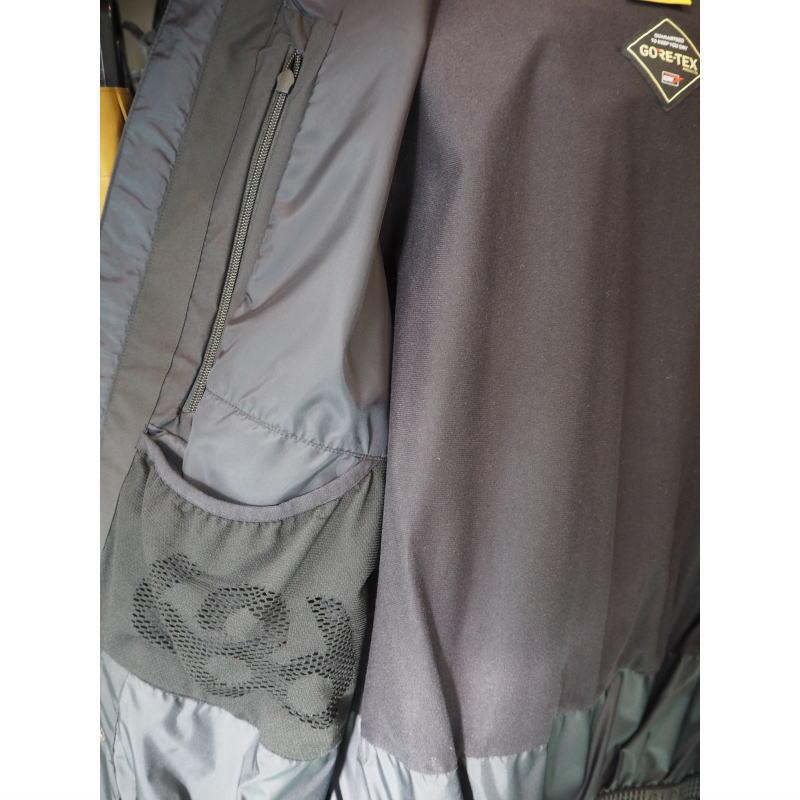 686 ○ GORE-TEX CORE SHELL JKT カラー:BLACK Sサイズ メンズ 686 ○ GORE-TEX CORE SHELL JKT カラー:BLACK Sサイズ メンズ