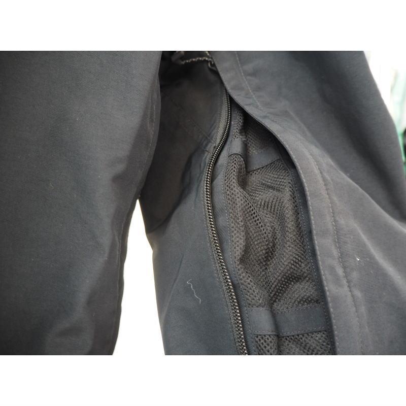 686 ○ GORE-TEX DOJO PNT カラー:BLACK Mサイズ メンズ 686 ○ GORE-TEX DOJO PNT カラー:BLACK Mサイズ メンズ