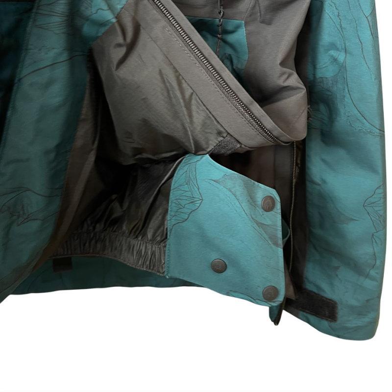 【アウトレット】◎ JONES MTN SURF RECYCLE ANORAK JKT PACIFIC TEAL PRINT Sサイズ レディース スノボウェア ジャケット 24-25_5