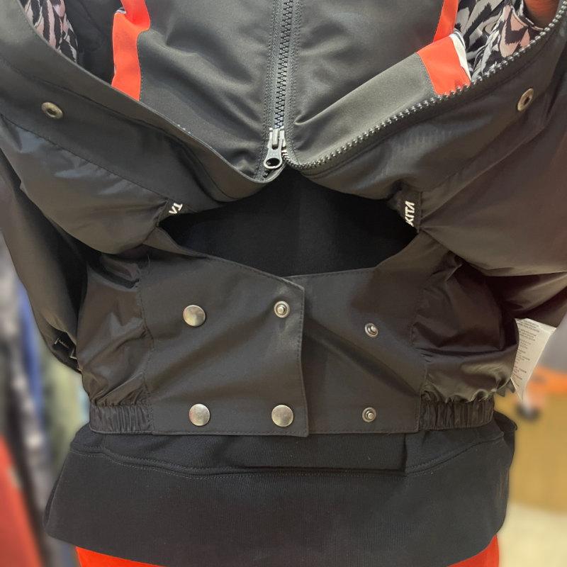 NIKITA（ニキータ） 【スノボウェア上下セット】NIKITA レディース