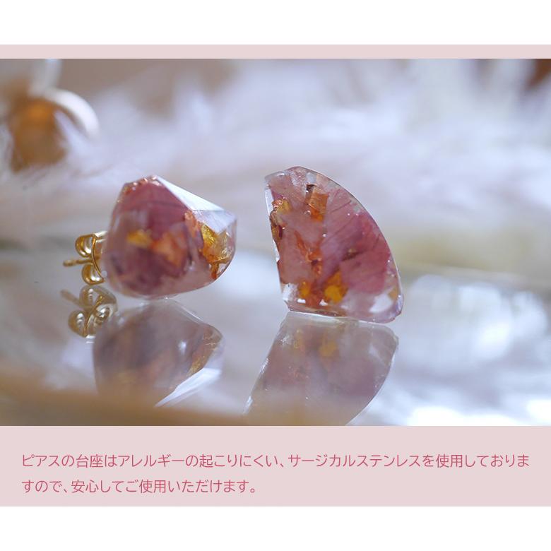 本物の蓮の花 蓮の花びら入りイヤリング・ピアス 天然石風 大人可愛い 
