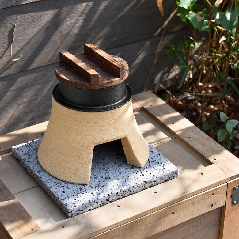 古民具　鋳物製　大鍋用かまど　竈　直径約68cm 重さ約19kg 高さ約40cm コヘッツイHAJIME 1合 鋳物釜 マルチ釜戸 カマド かまど 燻製