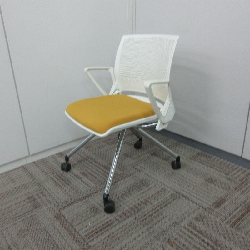 オカムラ（okamura） クリール ネスティングチェア ホワイトシェル 肘