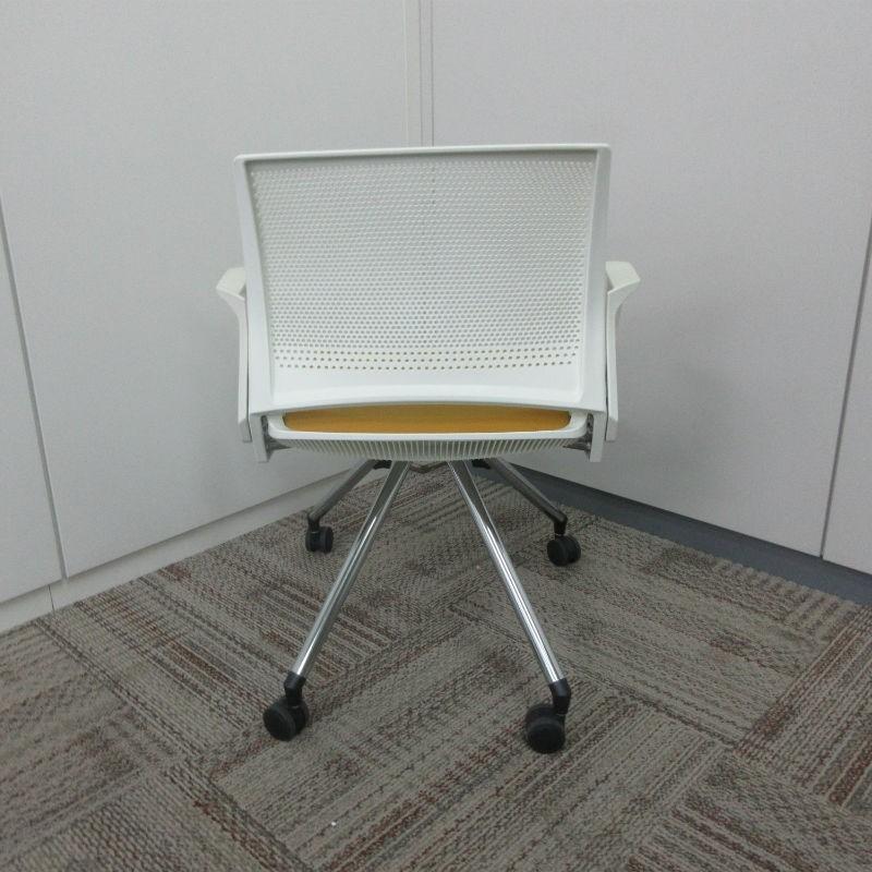 オカムラ（okamura） クリール ネスティングチェア ホワイトシェル 肘