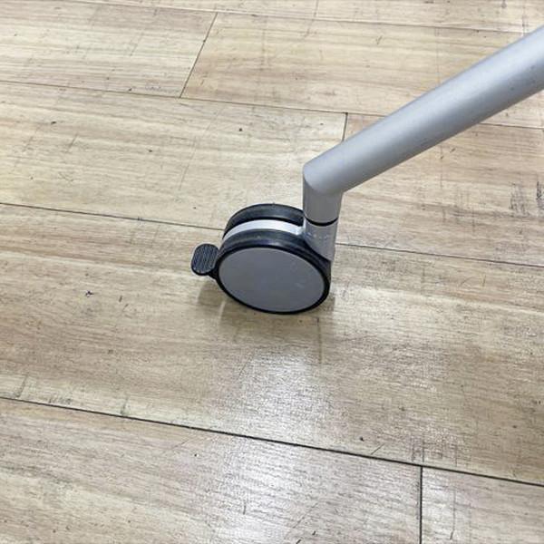 オカムラ（okamura） 脚付ホワイトボード 両面式 縦型 暗線入り アルト