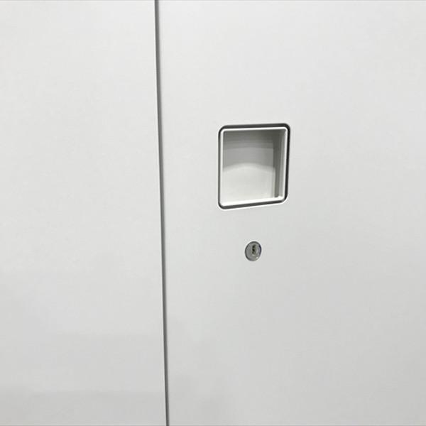 オカムラ 両開き書庫 レクトライン W900×D400×H1100 ライトスモーク 3段収納 ベース付 スチール書庫 中古 CR-869259Bの画像
