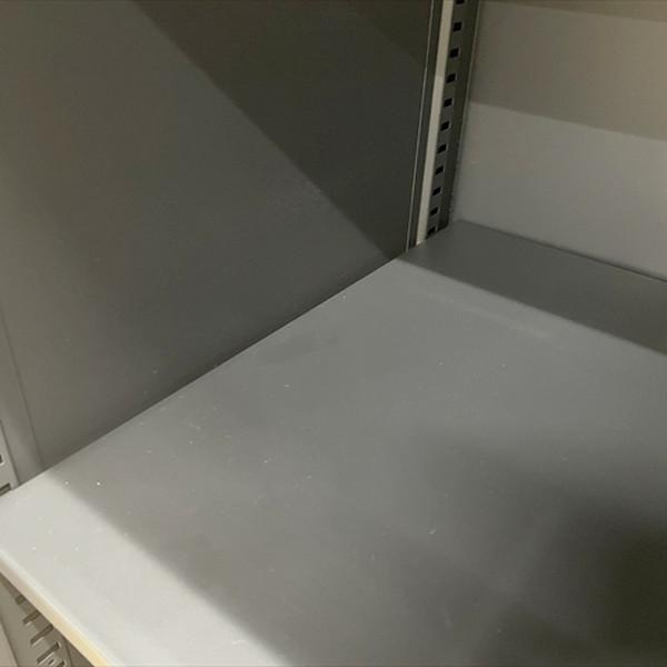 イトーキ 両開き書庫 エスキャビネット ダイヤル式 鍵作成不可 W900 H1100 スチールキャビネット ブラック 中古 CR-880849Bの画像