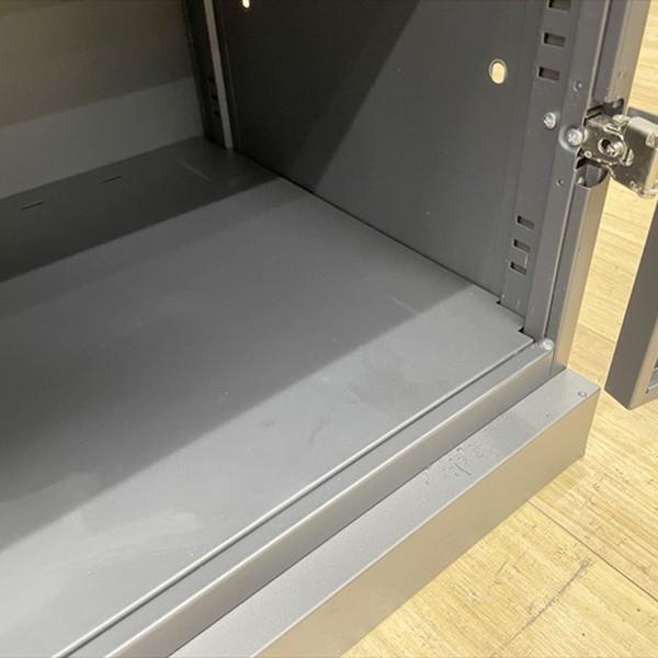 イトーキ 両開き書庫 エスキャビネット ダイヤル式 鍵作成不可 W900 H1100 スチールキャビネット ブラック 中古 CR-880849Bの画像