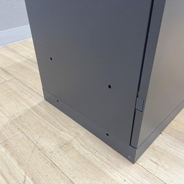 イトーキ 両開き書庫 エスキャビネット ダイヤル式 鍵作成不可 W900 H1100 スチールキャビネット ブラック 中古 CR-880849Bの画像