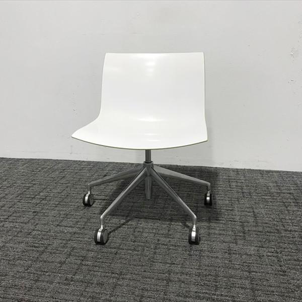 ミーティングチェア 肘無 アルペール カティファ46 2色タイプ 中古 IM 