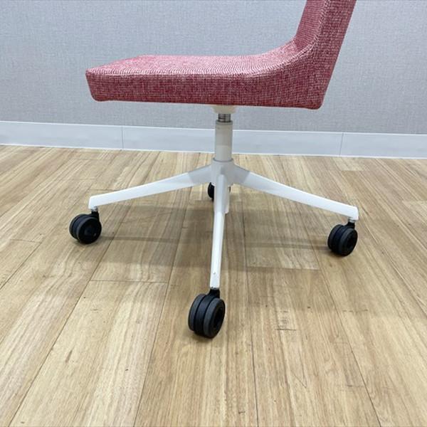 カワジュン シュークチェア キャスター付 肘無 レッド 布張り ホワイト脚 デザイナーズ ミーティングチェア 高耐久 中古 IM-878162Bの画像