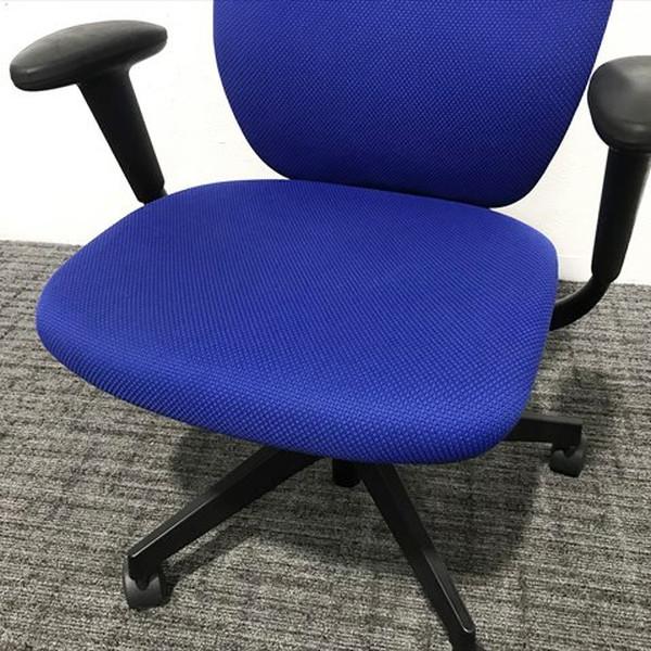 ダークブルー アームチェア 木製脚　イトーキv03 6.jpg