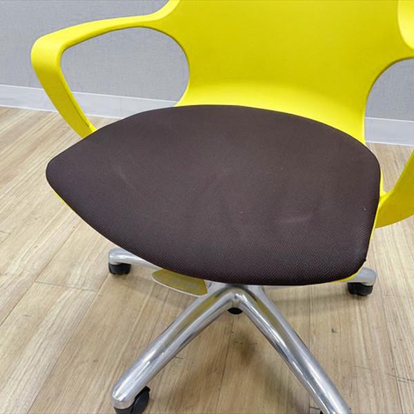 関家具 ポゴチェア 肘付 オフィスチェア イエロー ココア 中古 IO 