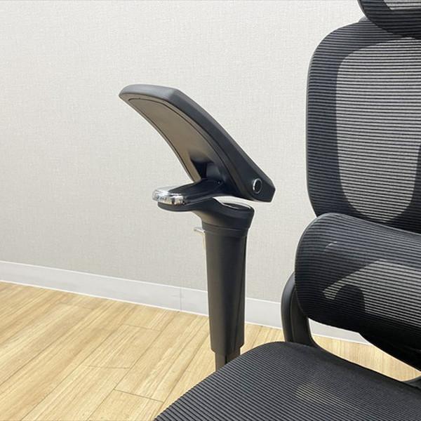 レヴォリアチェア ヘッドレスト ハンガー ランバーサポート フットレスト付 肘付 オフィスチェア デスクチェア ブラック 中古 IO-881054Bの画像