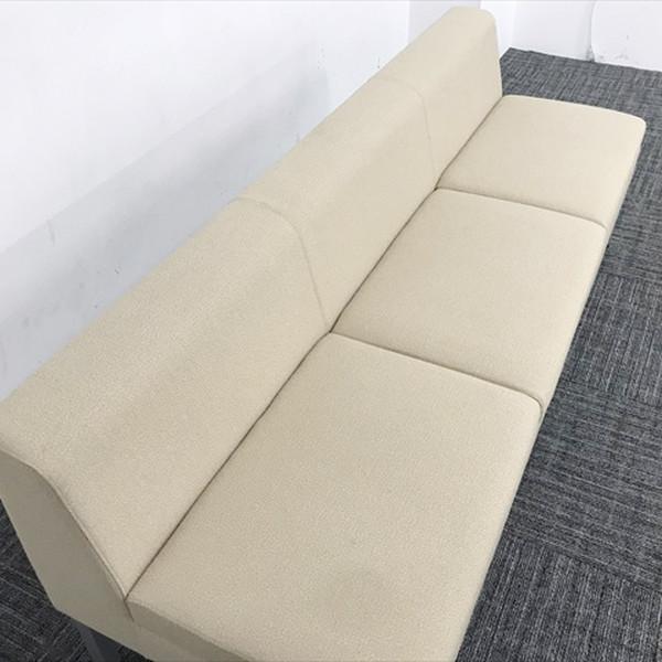 ロビーチェア 3人用 アマタ コクヨ ライトベージュ 中古 IR-876595Bの画像