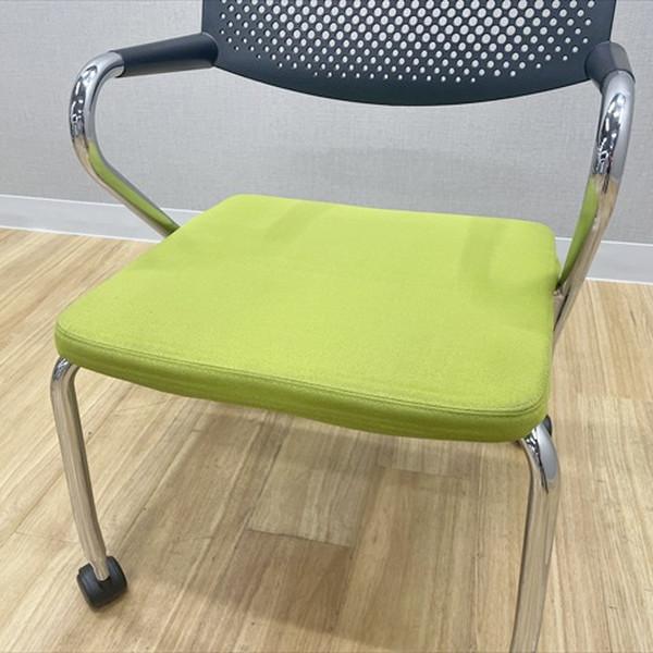 vitra.（ヴィトラ） スタッキングチェア 肘付 ビザロール2