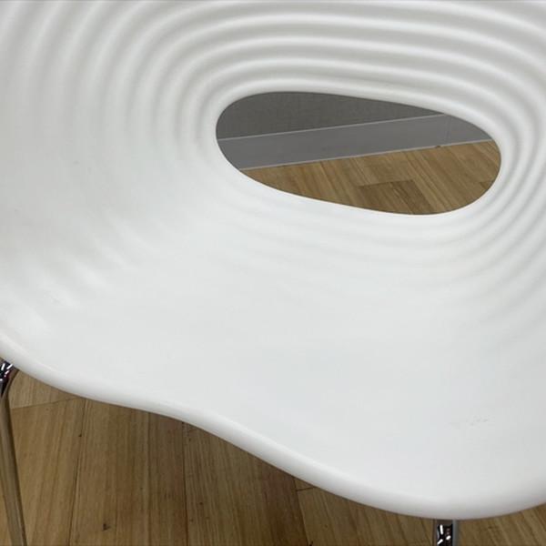 Vitra ヴィトラ ミーティングチェア スタッキング 肘無 トムバック ホワイト 中古 □ IS-878100Bの画像