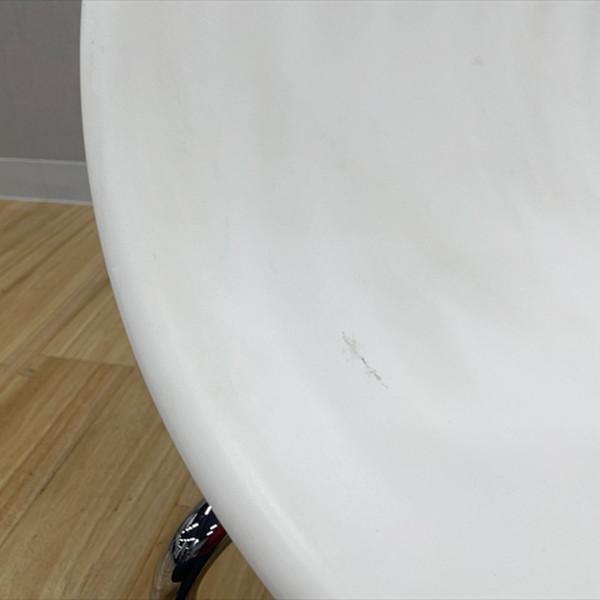 Vitra ヴィトラ ミーティングチェア スタッキング 肘無 トムバック ホワイト 中古 □ IS-878100Bの画像